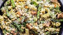 Grilled Chicken and Asparagus Pesto Pasta Grilled Chicken and Asparagus Pesto Pasta