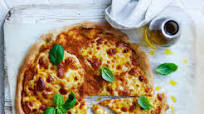 Spelt Margherita pizza Spelt Margherita pizza