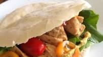 Receta de Pan de pita con pollo y mostaza Receta de Pan de pita con pollo y mostaza