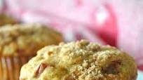 Aunt Norma's Rhubarb Muffins Aunt Norma's Rhubarb Muffins