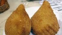 Coxinha (Brazilian Chicken Croquettes) Coxinha (Brazilian Chicken Croquettes)