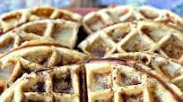 Easy Low-Carb Cinnamon Roll Protein Waffles Easy Low-Carb Cinnamon Roll Protein Waffles