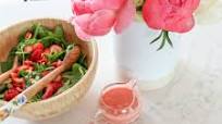 Strawberry Spinach Salad: Easy + Homemade Strawberry Vinaigrette Strawberry Spinach Salad: Easy + Homemade Strawberry Vinaigrette