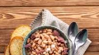 How to Cook Dried Beans to Make Pinto Beans and Ham How to Cook Dried Beans to Make Pinto Beans and Ham