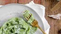 Homemade Spinach Pasta with Garlic Dill Sauce Homemade Spinach Pasta with Garlic Dill Sauce