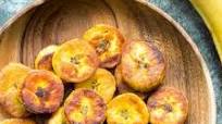 Crispy, Soft, Sweet Fried Plantains {Paleo & Whole30} Crispy, Soft, Sweet Fried Plantains {Paleo & Whole30}