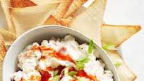 Creamy Crab Rangoon Dip with Wonton Chips Creamy Crab Rangoon Dip with Wonton Chips