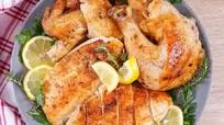 How to Cook a Whole Chicken in a Slow Cooker (Plus Bone Broth Recipe) How to Cook a Whole Chicken in a Slow Cooker (Plus Bone Broth Recipe)