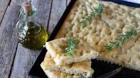 Focaccia con lievito madre Focaccia con lievito madre