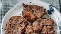 Chinese Braised Beef Shank (酱牛肉, Jiang Niu Rou) Chinese Braised Beef Shank (酱牛肉, Jiang Niu Rou)