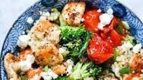 Mediterranean Chicken Quinoa Bowl with Broccoli and Tomato Mediterranean Chicken Quinoa Bowl with Broccoli and Tomato
