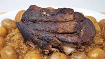 Slow Cooker Smoky Pork with Sauerkraut and Apples Slow Cooker Smoky Pork with Sauerkraut and Apples