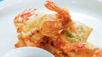 Shrimp Roll with Sweet Chili Sauce Shrimp Roll with Sweet Chili Sauce