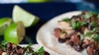 Instant Pot Shredded Mexican Chicken (21 Day Fix, Weight Watchers) Instant Pot Shredded Mexican Chicken (21 Day Fix, Weight Watchers)