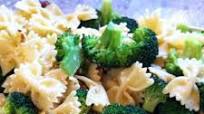 Bow Tie Pasta with Broccoli, Garlic, and Lemon Bow Tie Pasta with Broccoli, Garlic, and Lemon