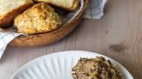 Comforting Skillet Hamburger Gravy Comforting Skillet Hamburger Gravy