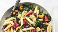 Strawberry Spinach Pasta Salad with Orange Poppy Seed Dressing Strawberry Spinach Pasta Salad with Orange Poppy Seed Dressing