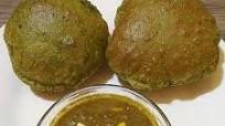 Palak paneer with palak poori Palak paneer with palak poori