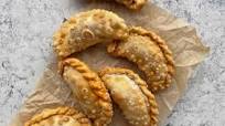 How to Make Puerto Rican Empanadas de Picadillo in 7 Easy Steps How to Make Puerto Rican Empanadas de Picadillo in 7 Easy Steps