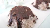 Raw Coconut Macaroons with Raw Coconut Macaroons with
