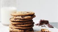 Double choc-chip cookies Double choc-chip cookies
