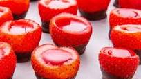 Chocolate-Covered Strawberry Jell-O Shots Chocolate-Covered Strawberry Jell-O Shots