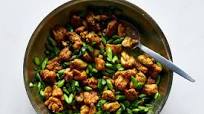 Turmeric-Black Pepper Chicken With Asparagus Turmeric-Black Pepper Chicken With Asparagus