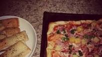 Pizza Hut's Sweet Hawaiian Pizza Pizza Hut's Sweet Hawaiian Pizza