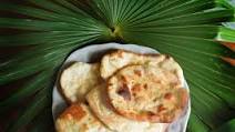 Naan (Indian Flatbread) Naan (Indian Flatbread)