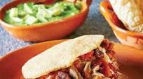 Gordita con carnitas gratinadas Gordita con carnitas gratinadas