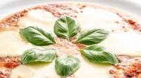 Yummy Keto Margherita Pizza Yummy Keto Margherita Pizza