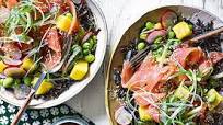 Hawaiian-style smoked salmon poké Hawaiian-style smoked salmon poké