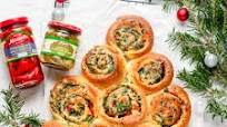 Cheesy Spinach Artichoke & Roasted Red Pepper Pinwheels Cheesy Spinach Artichoke & Roasted Red Pepper Pinwheels