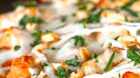 Thai Chicken Pizza {California Pizza Kitchen Copycat} Thai Chicken Pizza {California Pizza Kitchen Copycat}