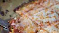 Cauliflower Pizza Crust / Cauliflower Pizza Recipe Cauliflower Pizza Crust / Cauliflower Pizza Recipe