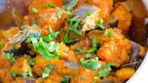 Ringan Bateta (Aubergine & Potato Curry) Ringan Bateta (Aubergine & Potato Curry)