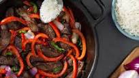 Sofrito de carne con arroz blanco Sofrito de carne con arroz blanco