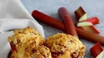 Rhubarb Crumble Muffins Rhubarb Crumble Muffins