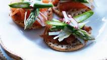 Gin-cured salmon and asparagus slaw bites Gin-cured salmon and asparagus slaw bites