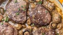 Filet Steaks and Mushroom Sauce Filet Steaks and Mushroom Sauce