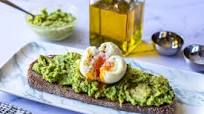 Tostadas con aguacate y huevo Tostadas con aguacate y huevo
