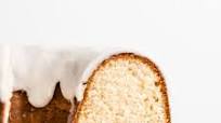 Vanilla Cardamom Bundt Cake w/ Vanilla Bean Glaze Vanilla Cardamom Bundt Cake w/ Vanilla Bean Glaze