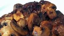 Moose Steak With Sauteed Mushrooms and Red Wine Sauce Moose Steak With Sauteed Mushrooms and Red Wine Sauce