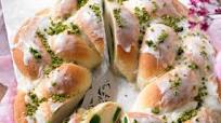 Pan dulce de Pascua con fruta y pistachos Pan dulce de Pascua con fruta y pistachos