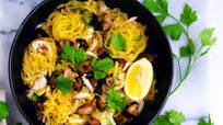 Baked Spaghetti Squash with chicken and crispy mushrooms Baked Spaghetti Squash with chicken and crispy mushrooms