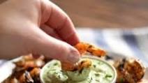 Easy Grilled Shrimp with Creamy Garlic Herb Dip Easy Grilled Shrimp with Creamy Garlic Herb Dip