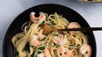 Creamy Garlic Pasta with Shrimp Creamy Garlic Pasta with Shrimp