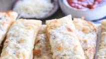 Easy Cheesy Breadsticks Easy Cheesy Breadsticks