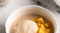 Thai Mango Sticky Rice Dessert (Khao Niaow Ma Muang) Thai Mango Sticky Rice Dessert (Khao Niaow Ma Muang)