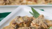 Rosemary Pork Medallions with Mushroom Wine Sauce Rosemary Pork Medallions with Mushroom Wine Sauce